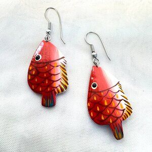 Antique 1980's Lightweight Wood Painted Fish Dangle Earrings Size 2'' Length
